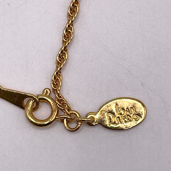 Joan Rivers Vintage Gold Tone Gift Box Pendant Necklace Classics Collection - Picture 4 of 8